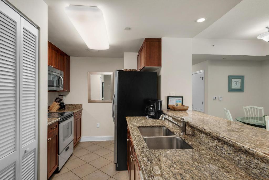 0411 2B / 2 Bath With Bunks. Totally Renovated New Carpet Furniture Art  - thumb 2