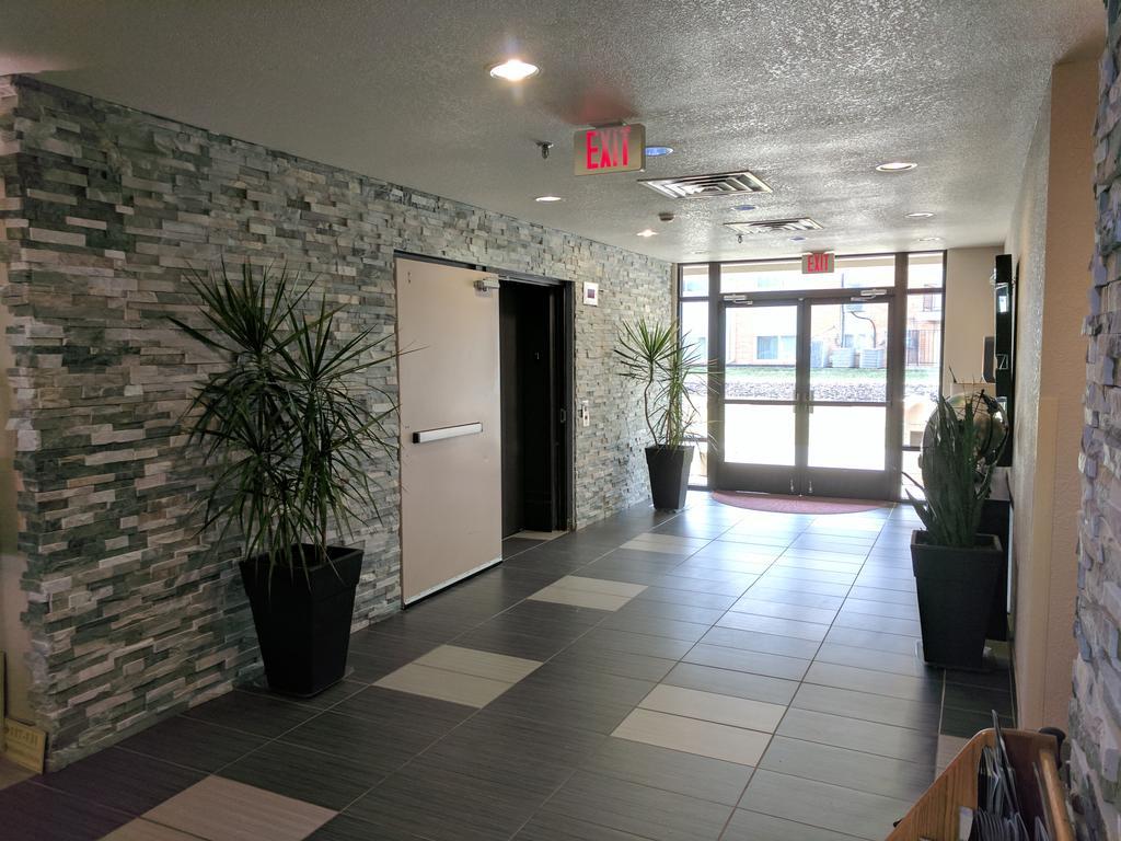Baymon Inn & Suites - thumb 10
