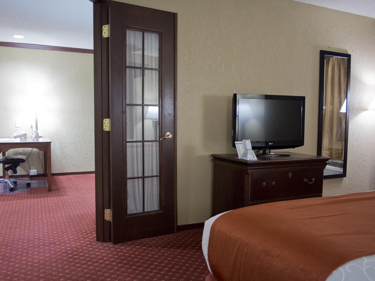 Days Inn & Suites By Wyndham Coralville / Iowa City - thumb 20