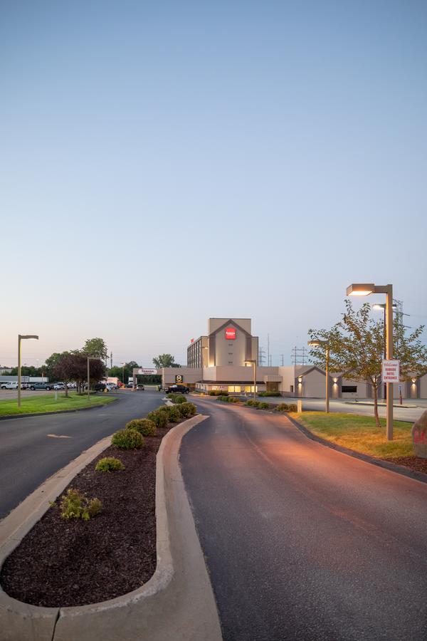 Ramada By Wyndham Cedar Rapids - thumb 1