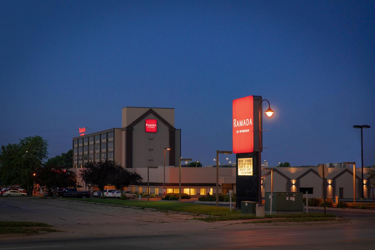 Ramada By Wyndham Cedar Rapids - thumb 5