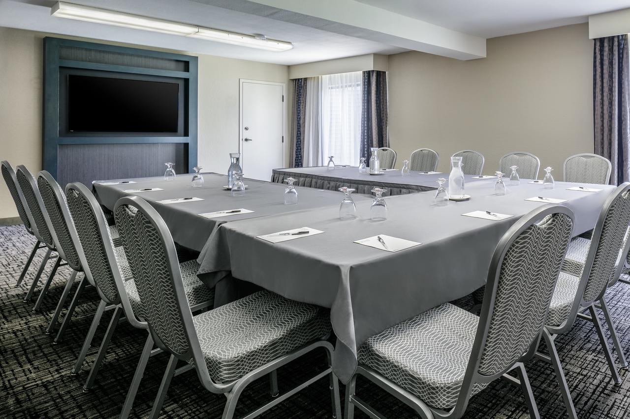 Radisson Hotel & Conference Center Coralville - Iowa City - thumb 12