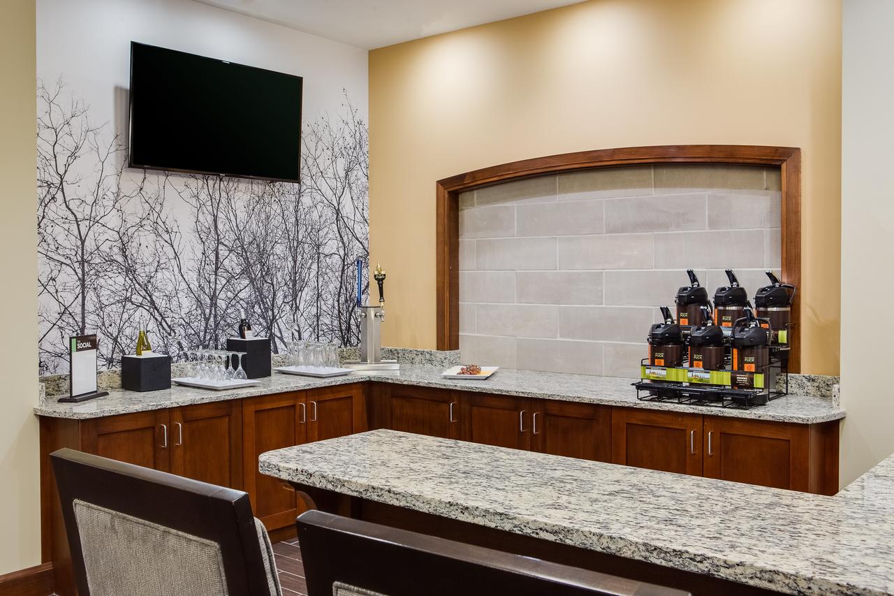Staybridge Suites Des Moines Downtown - thumb 19