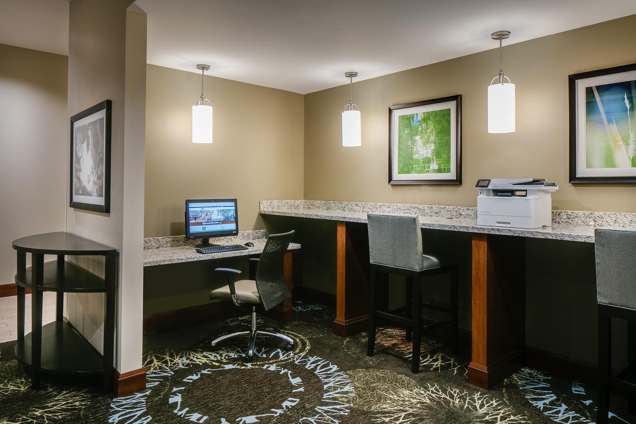 Staybridge Suites Des Moines Downtown - thumb 11