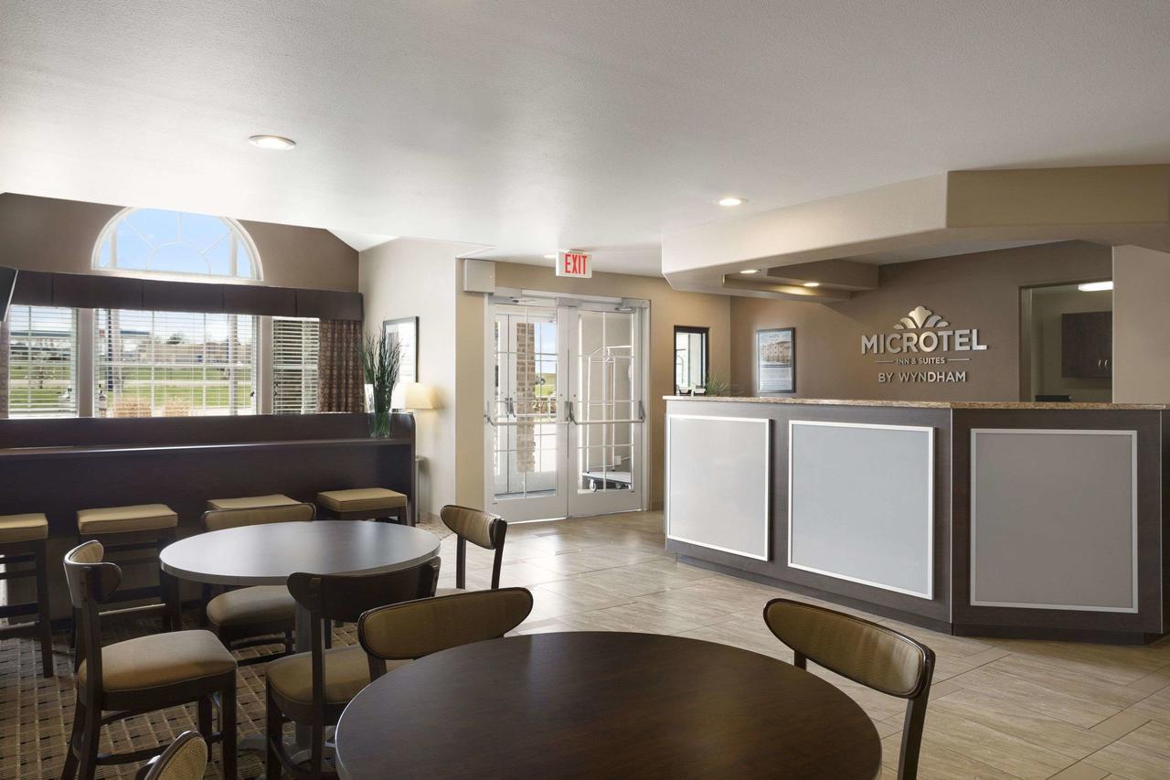 Microtel By Wyndham Cedar Rapids/Marion - thumb 35