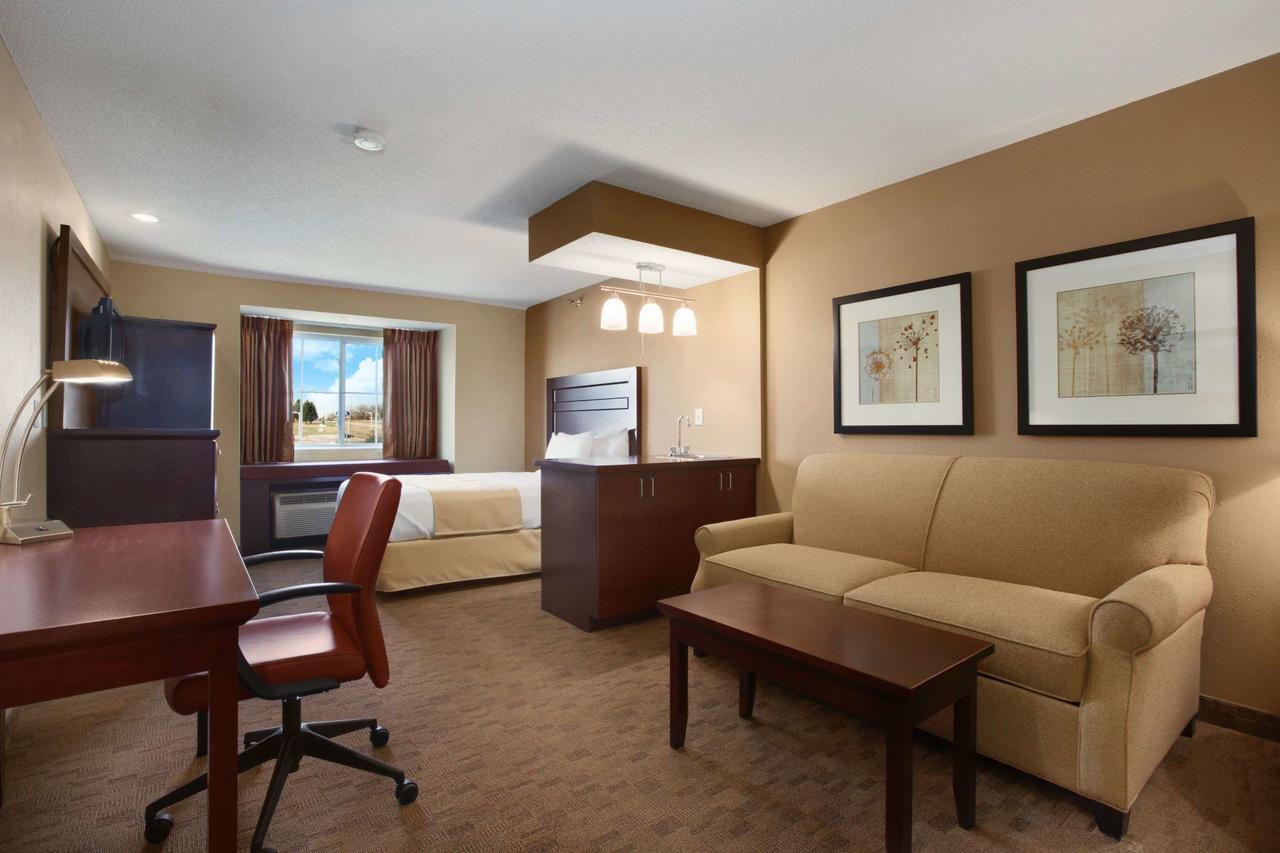 Microtel By Wyndham Cedar Rapids/Marion - thumb 41