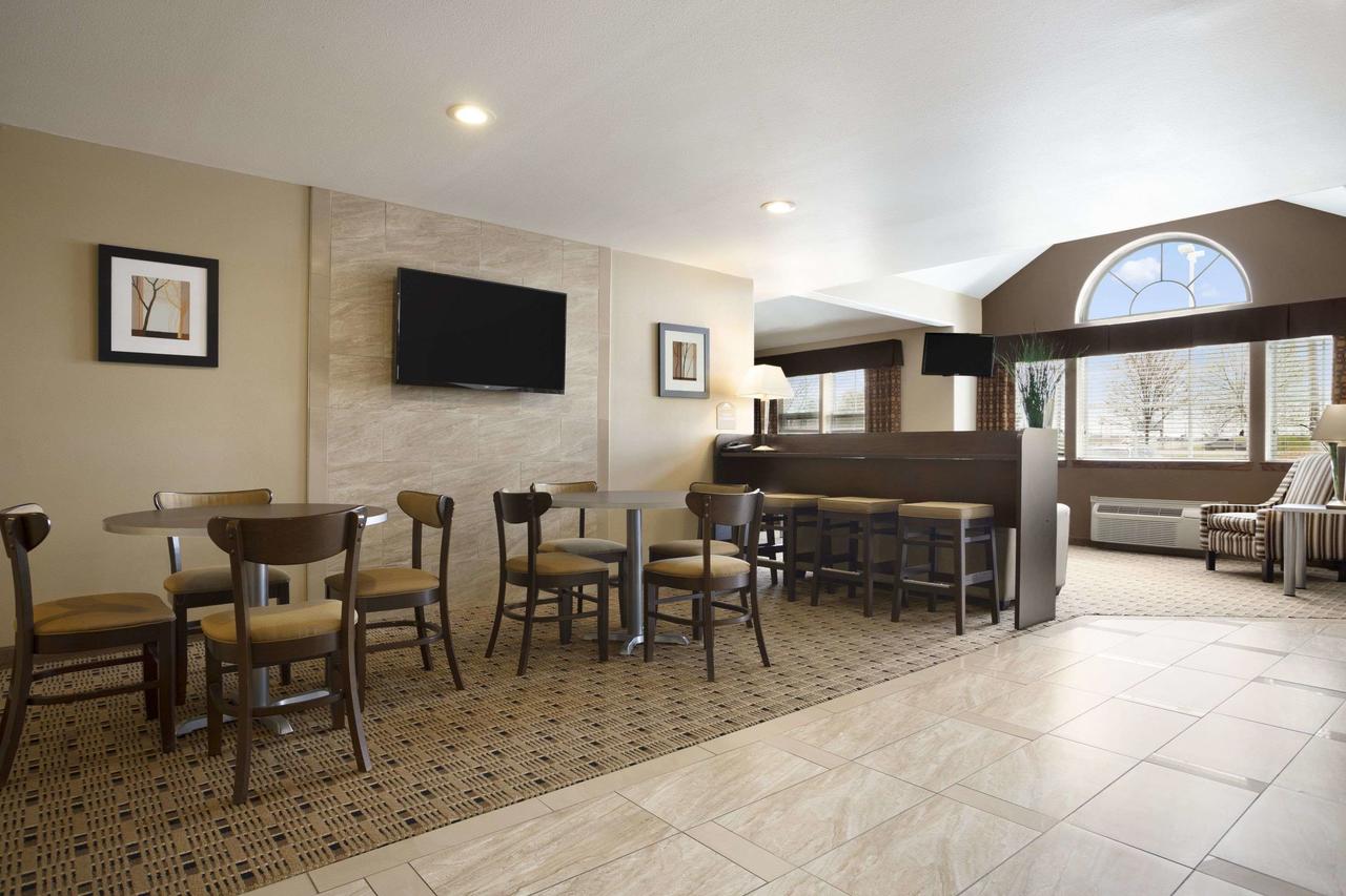 Microtel By Wyndham Cedar Rapids/Marion - thumb 32