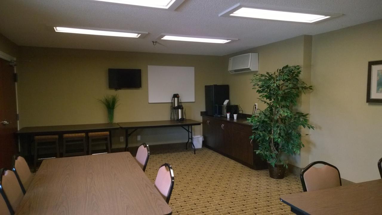 Microtel By Wyndham Cedar Rapids/Marion - thumb 10