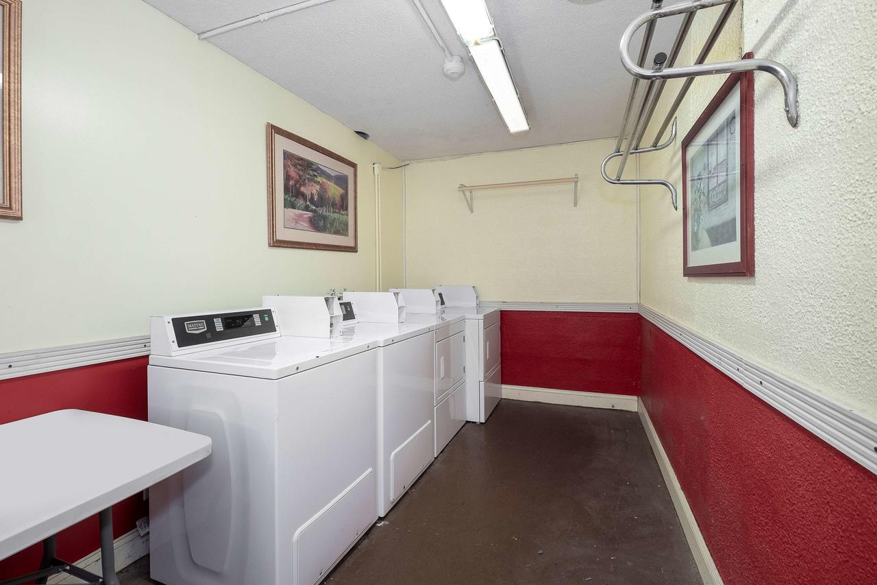 Red Roof Inn Murray - thumb 5