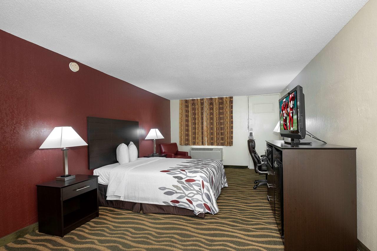 Red Roof Inn Murray - thumb 21