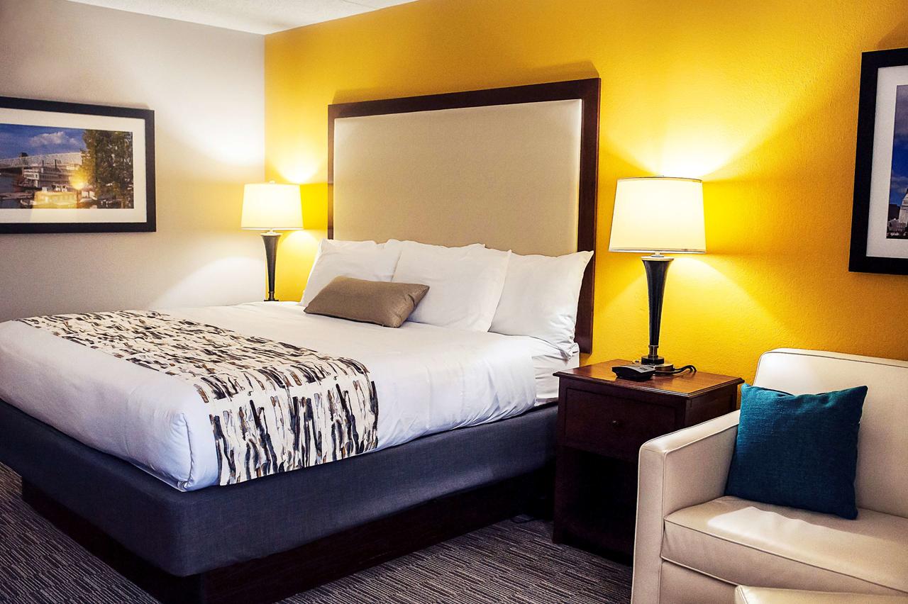 Best Western Plus Cincinnati Riverfront Downtown Area - thumb 18