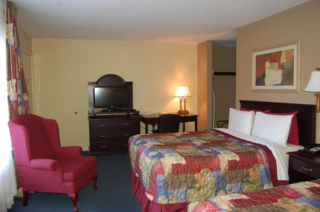 Golden Manor Inn & Suites - thumb 18