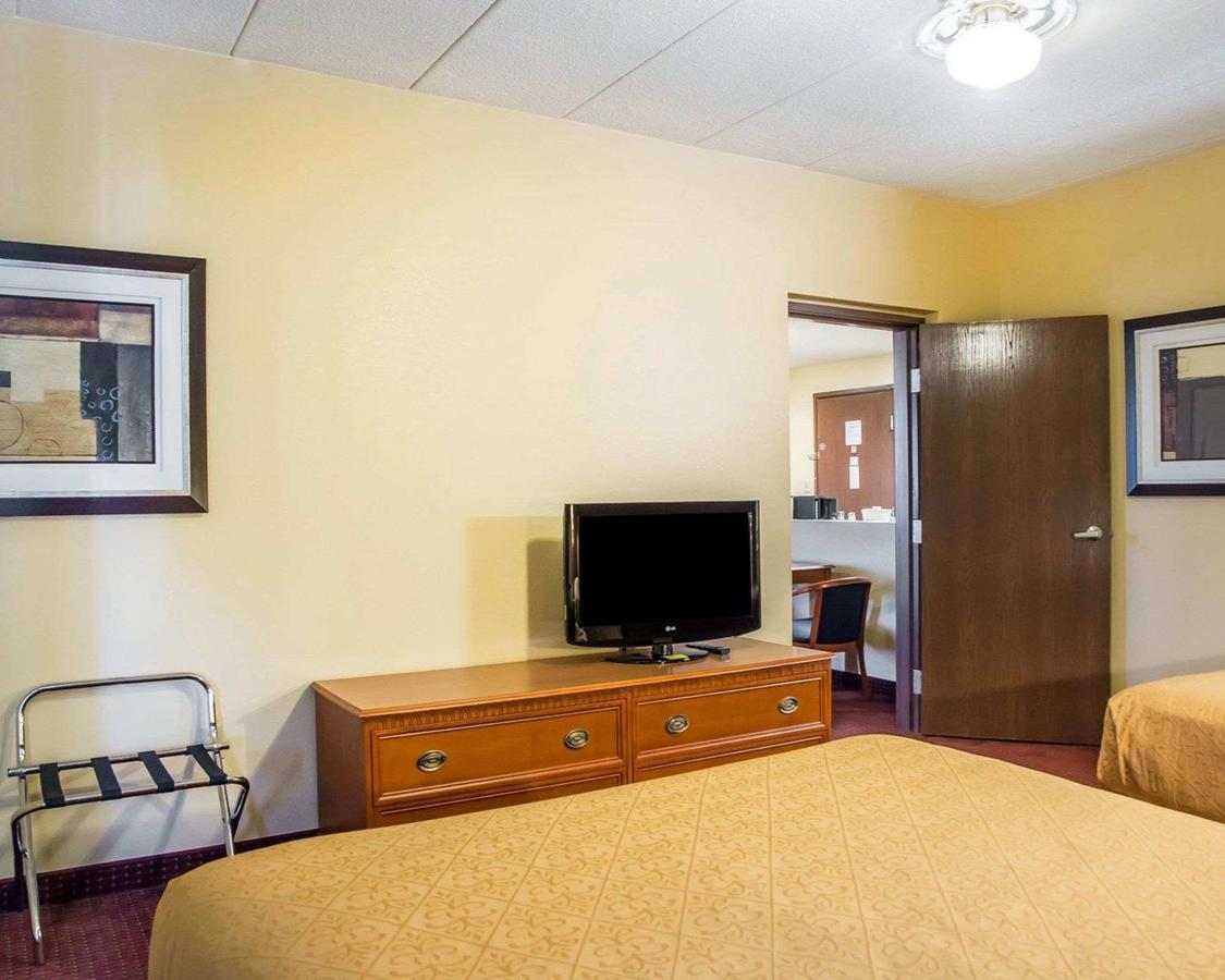QUALITY INN AND SUITE CVG AIRPORT - thumb 6