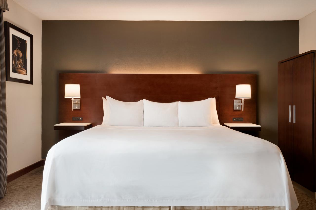 Radisson Hotel Cincinnati Riverfront - thumb 12