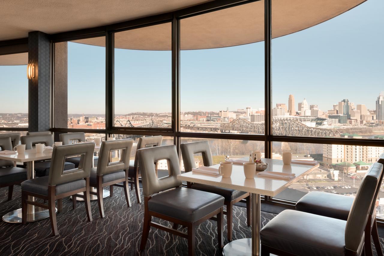 Radisson Hotel Cincinnati Riverfront - thumb 8