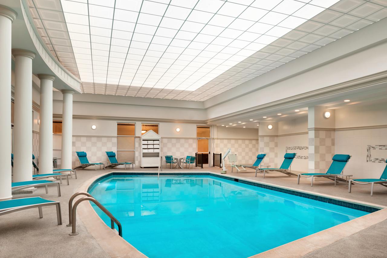 Radisson Hotel Cincinnati Riverfront - thumb 4