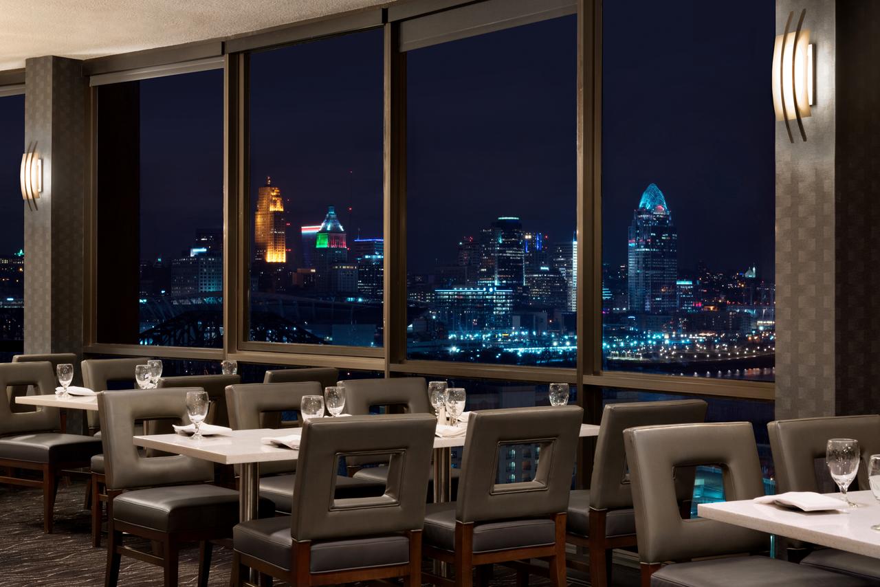 Radisson Hotel Cincinnati Riverfront - thumb 7