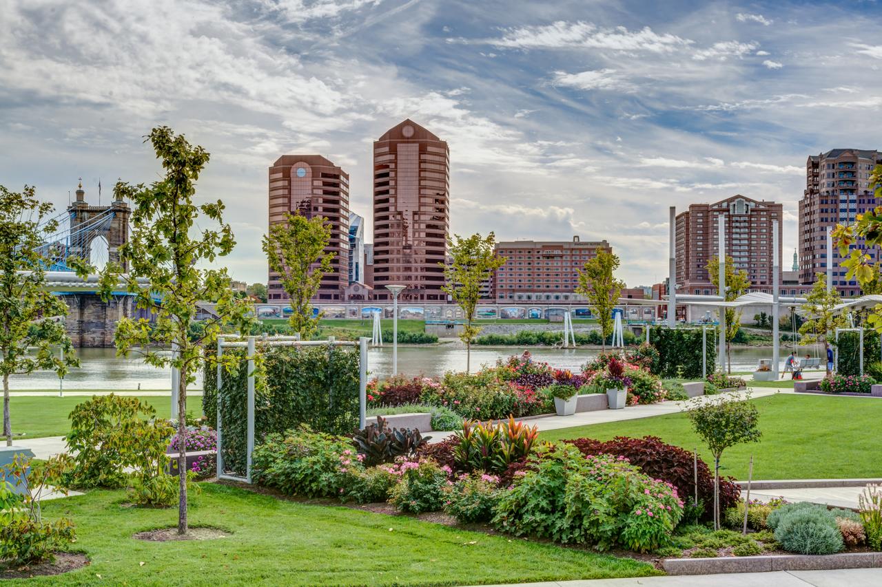 Embassy Suites Cincinnati - RiverCenter - thumb 2