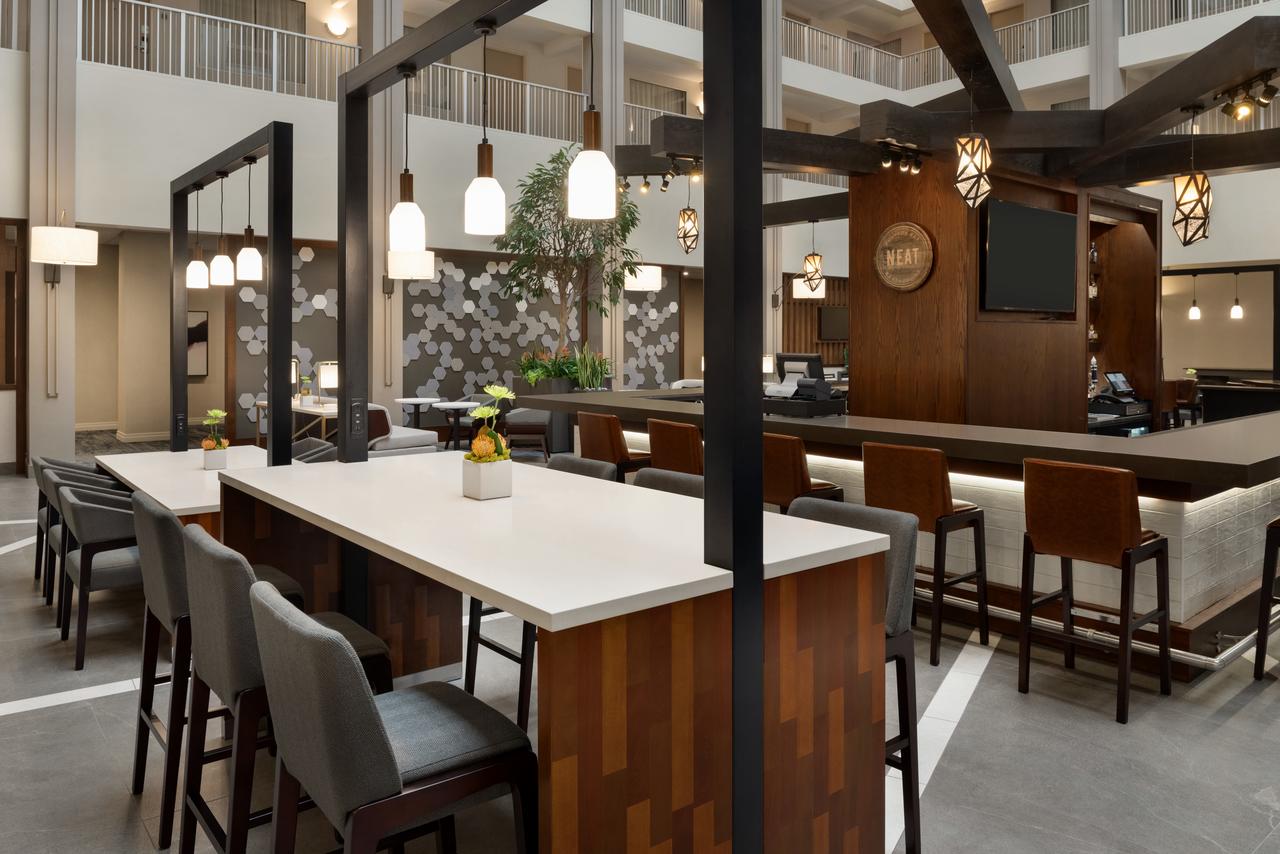 Embassy Suites Cincinnati - RiverCenter - thumb 9