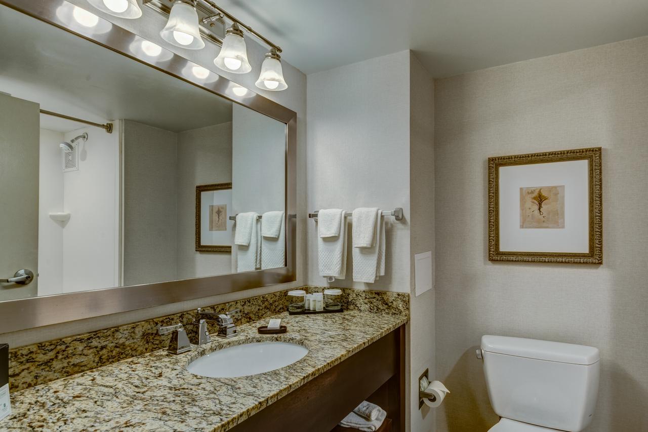 Embassy Suites Cincinnati - RiverCenter - thumb 19