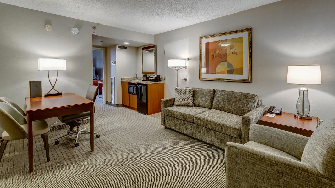 Embassy Suites Cincinnati - RiverCenter - thumb 18