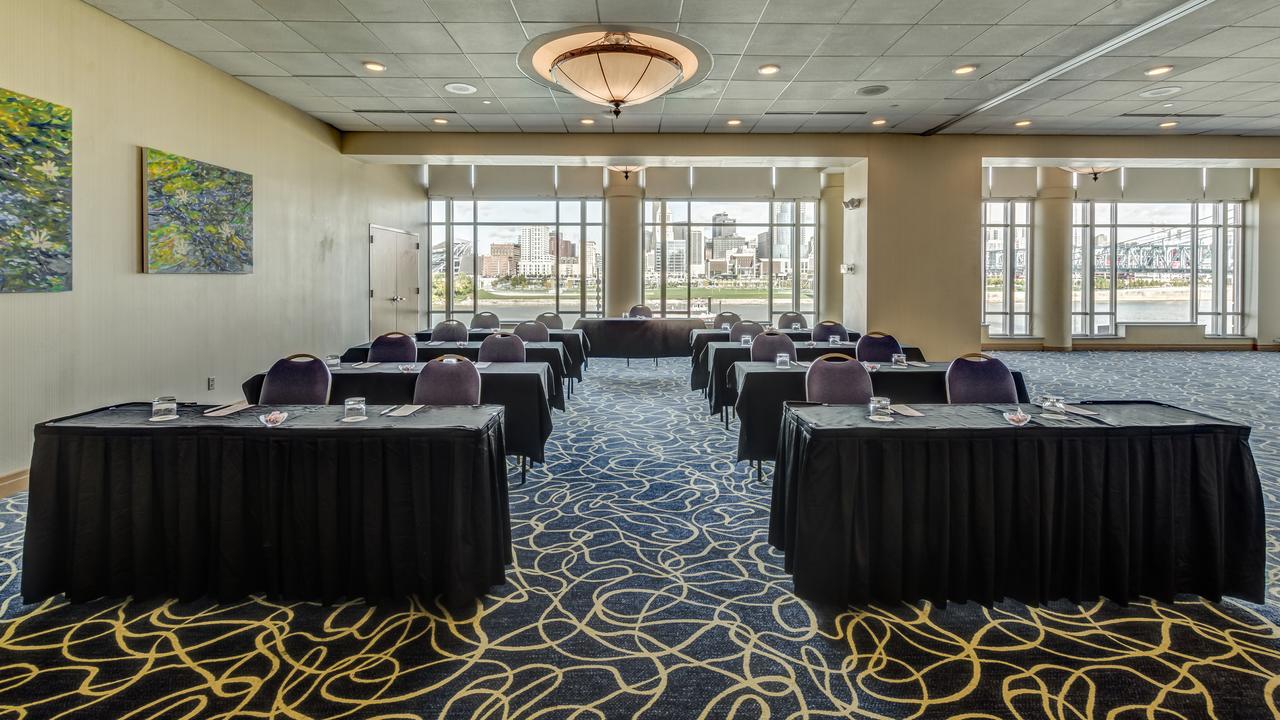 Embassy Suites Cincinnati - RiverCenter - thumb 31