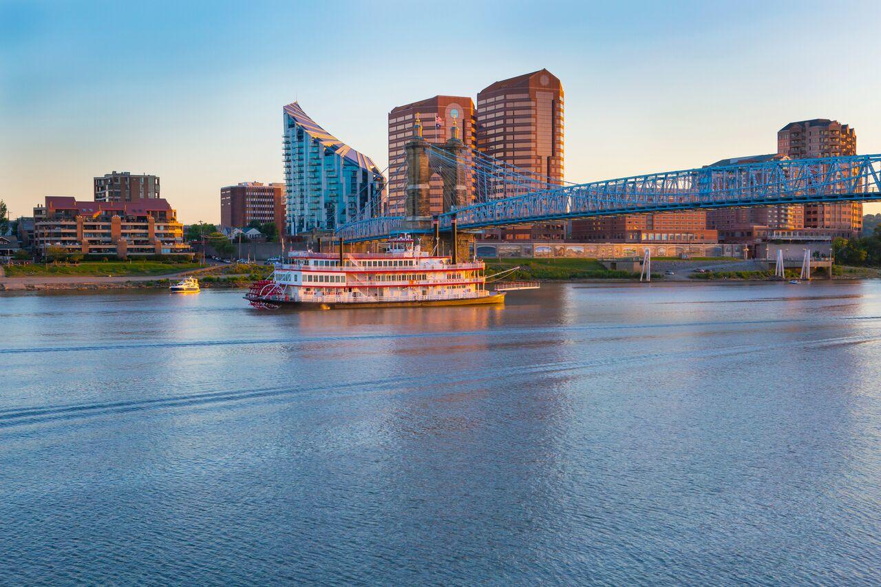 Embassy Suites Cincinnati - RiverCenter - thumb 26