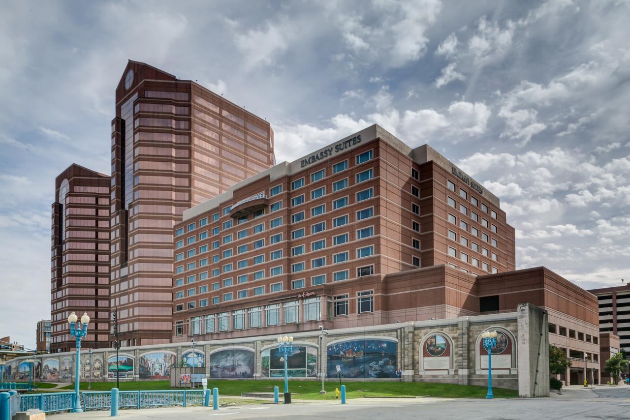 Embassy Suites Cincinnati - RiverCenter - thumb 1