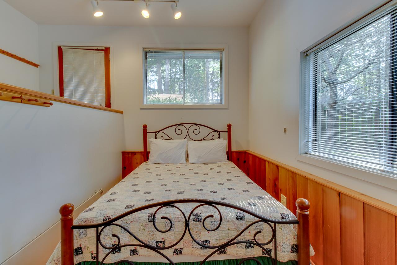 Lopez Island Hunter Bay Waterfront Home - thumb 7