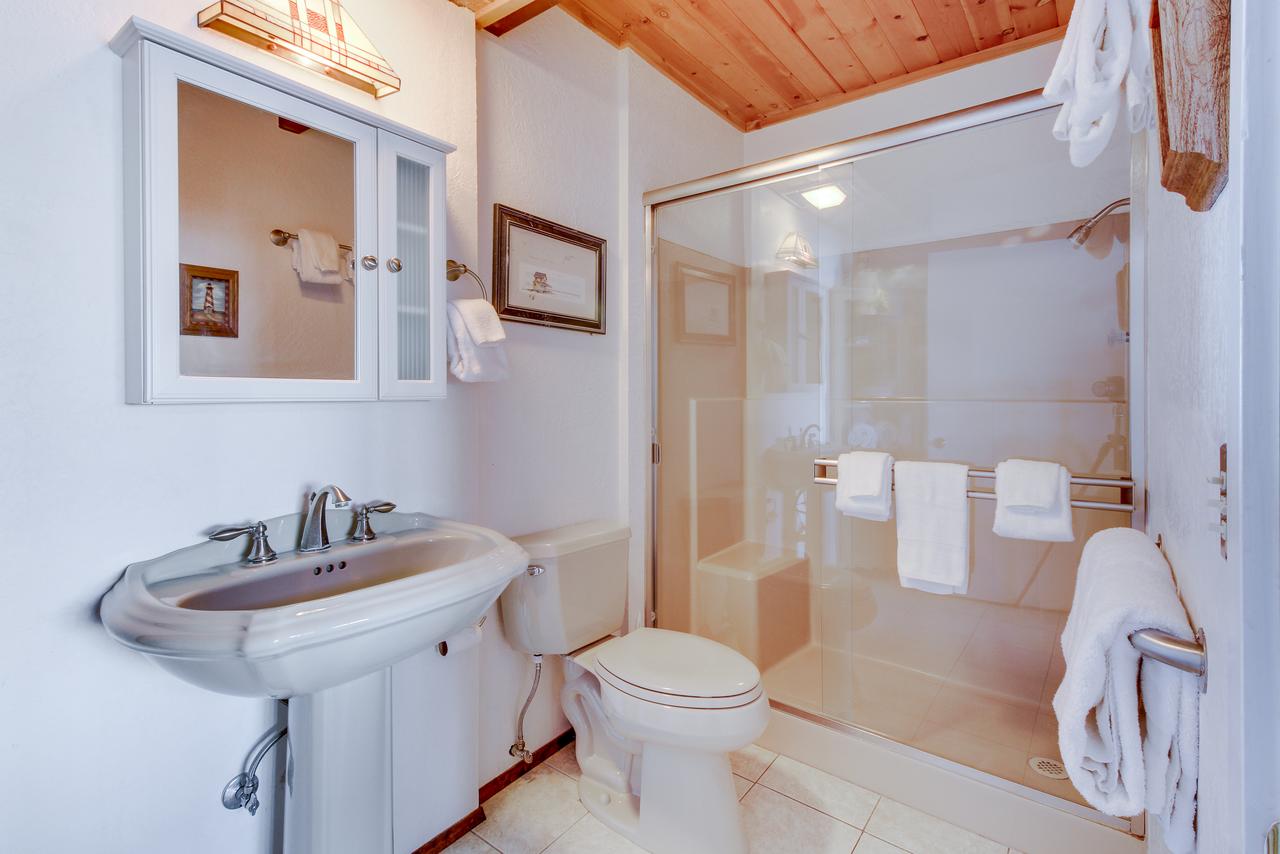 Lopez Island Hunter Bay Waterfront Home - thumb 26