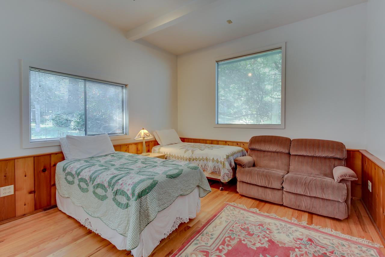 Lopez Island Hunter Bay Waterfront Home - thumb 31