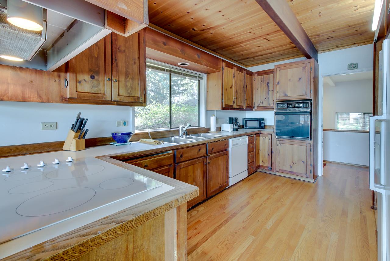 Lopez Island Hunter Bay Waterfront Home - thumb 17