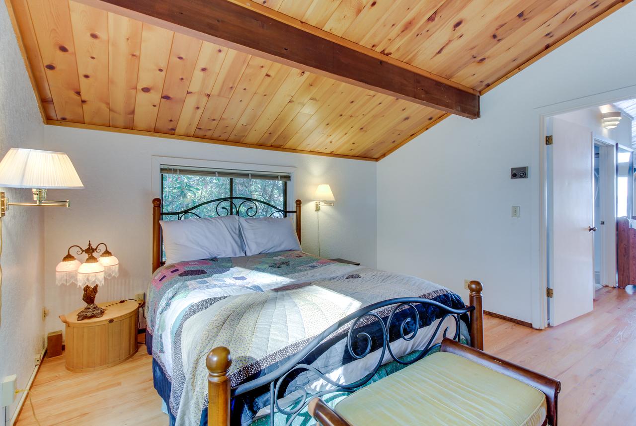 Lopez Island Hunter Bay Waterfront Home - thumb 21