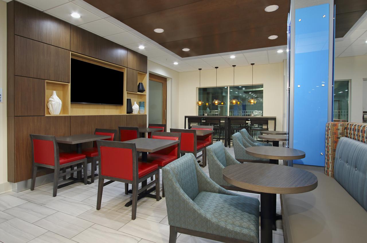 Holiday Inn Express & Suites - Lake Charles South Casino Area - thumb 32