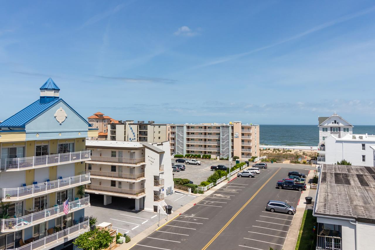 Seaside Retreat Condos - thumb 2