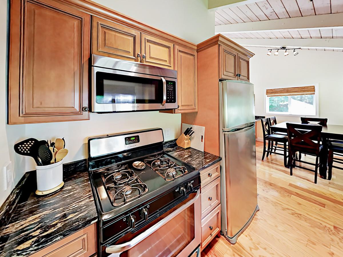 35 Timberlane Drive Home - thumb 3