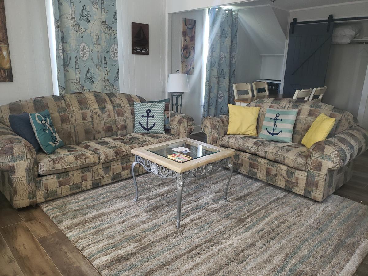 Strongâ€™s Harbor House - thumb 3