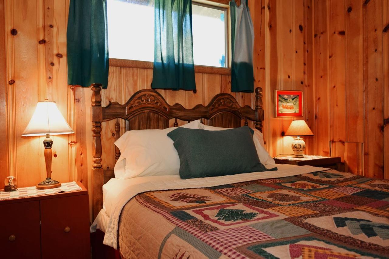 The Hall`s Harem Cabin - thumb 22