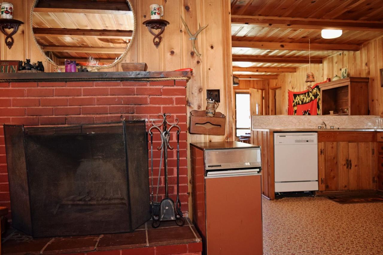 The Hall`s Harem Cabin - thumb 8