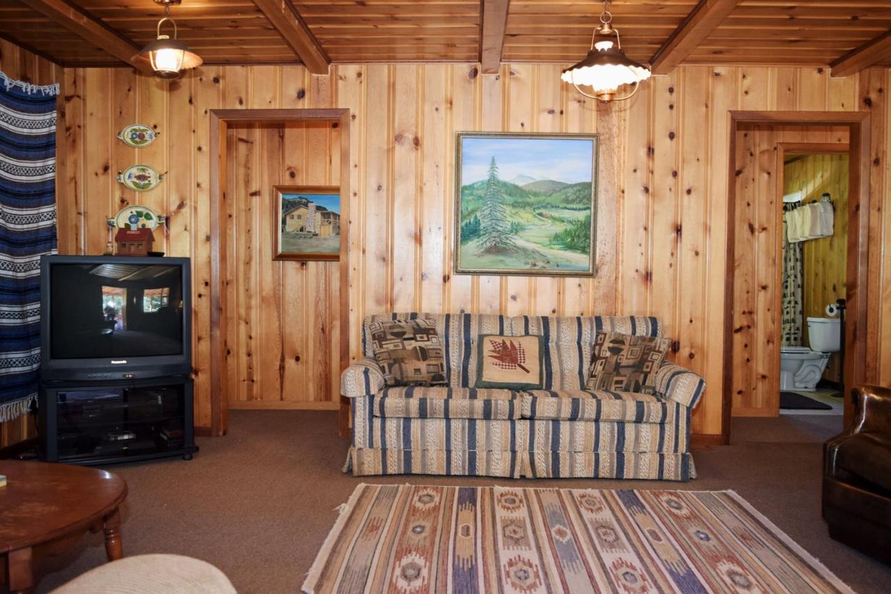 The Hall`s Harem Cabin - thumb 4