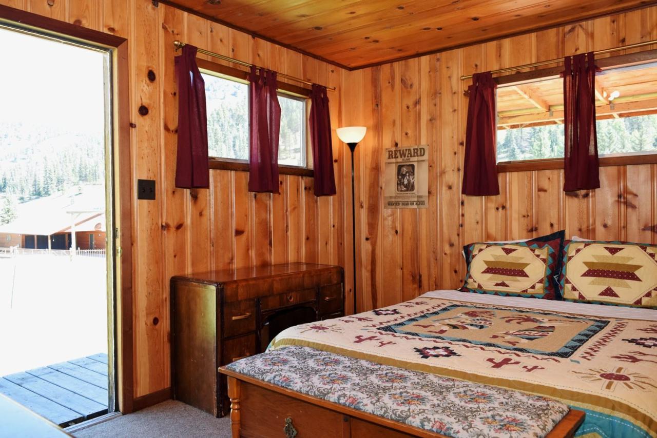 The Hall`s Harem Cabin - thumb 30