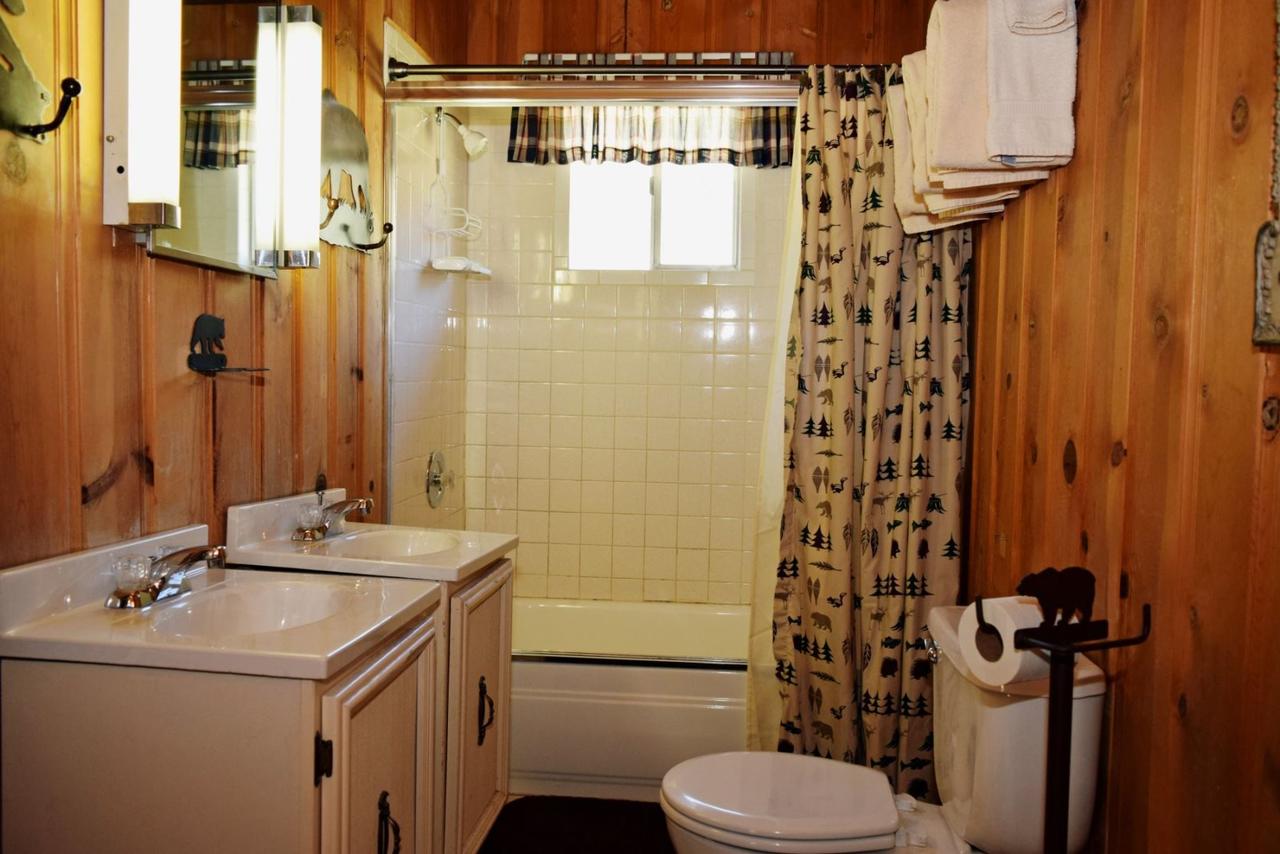 The Hall`s Harem Cabin - thumb 25