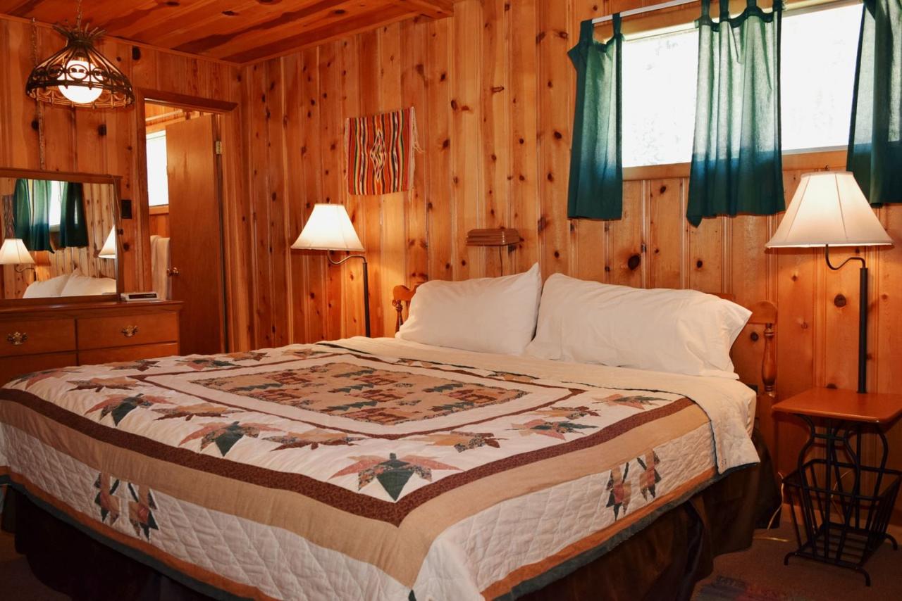 The Hall`s Harem Cabin - thumb 17