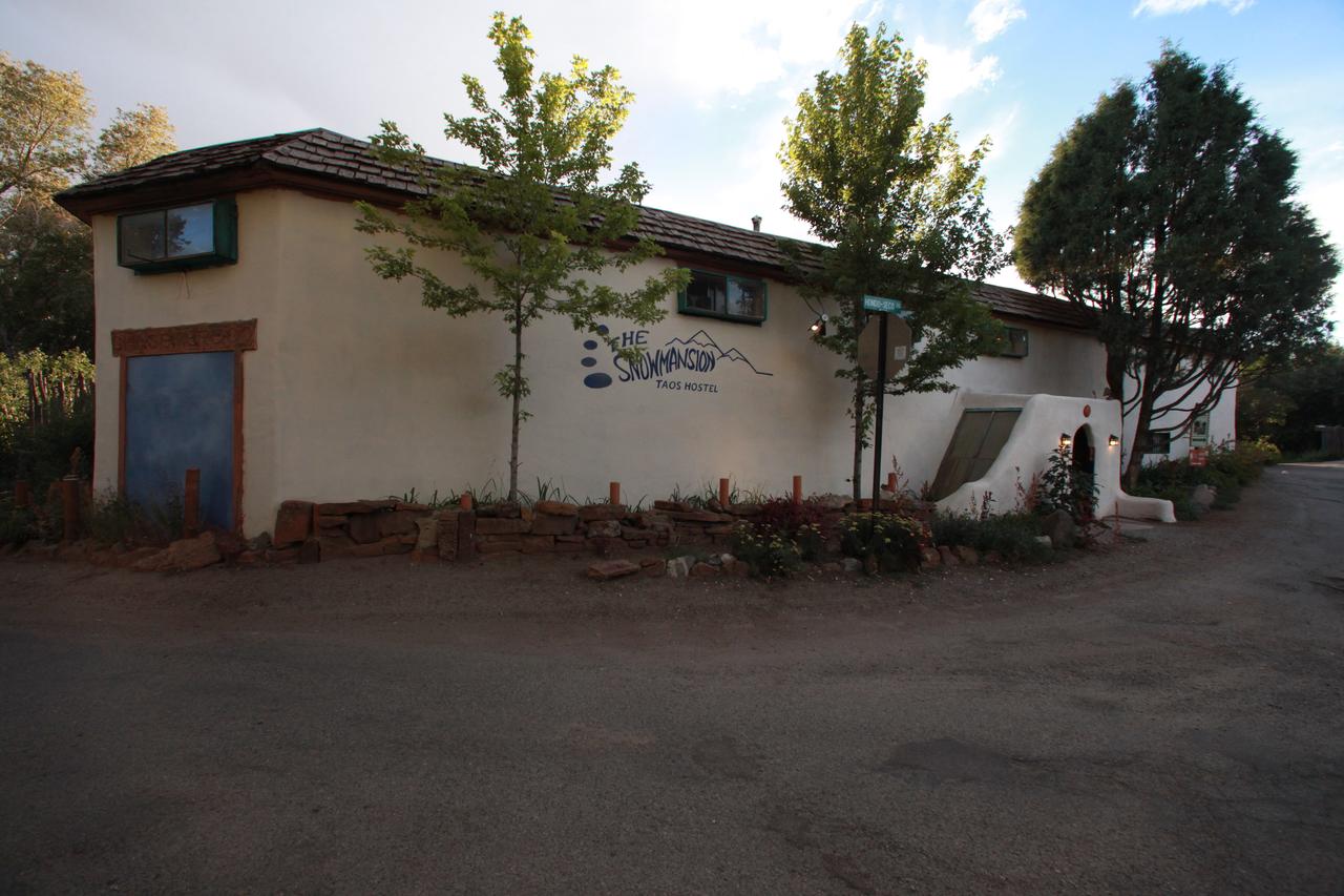 SnowMansion Adventure Lodge And Hostel - thumb 0