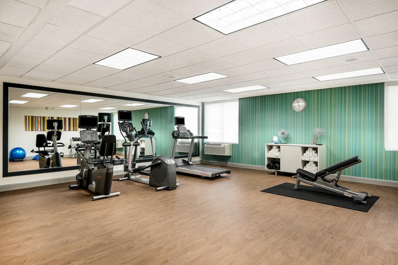Holiday Inn Express Hotel & Suites Charlotte Airport-Belmont - thumb 18