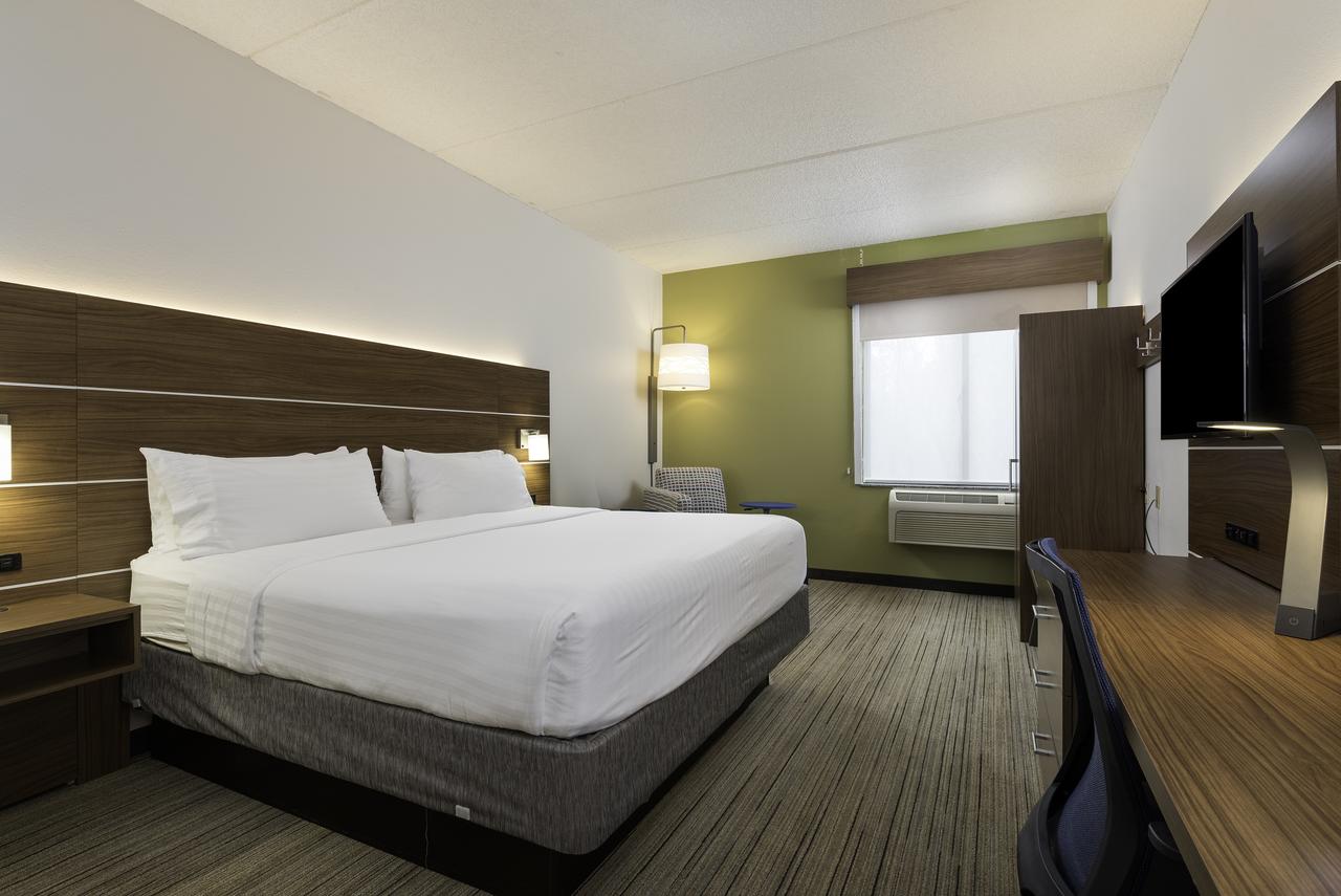 Holiday Inn Express Hotel & Suites Charlotte Airport-Belmont - thumb 4