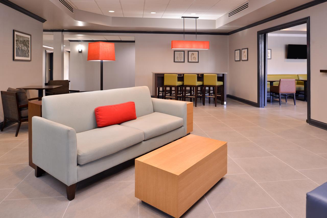Country Inn & Suites By Radisson, Raleigh-Durham Airport, NC - thumb 0