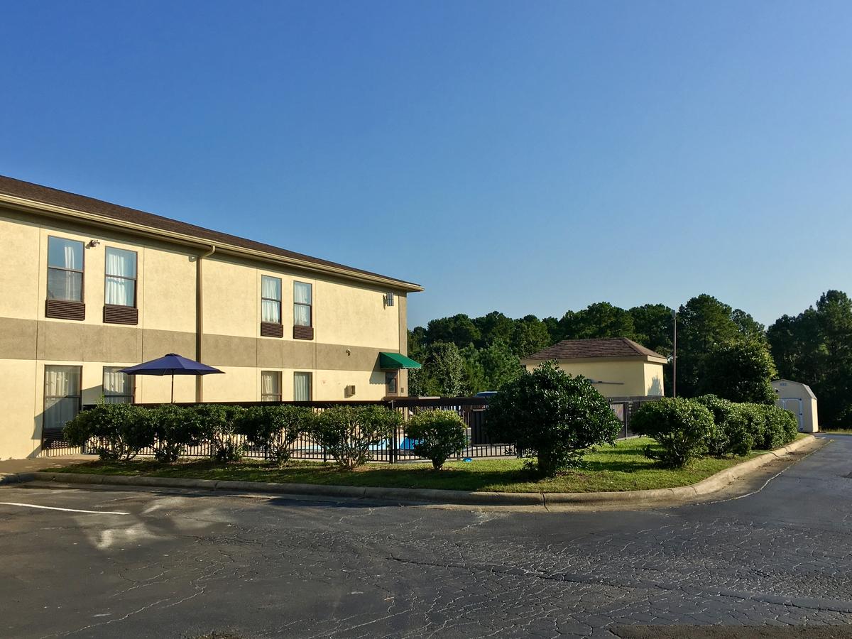 The Inn At Creedmoor - thumb 2