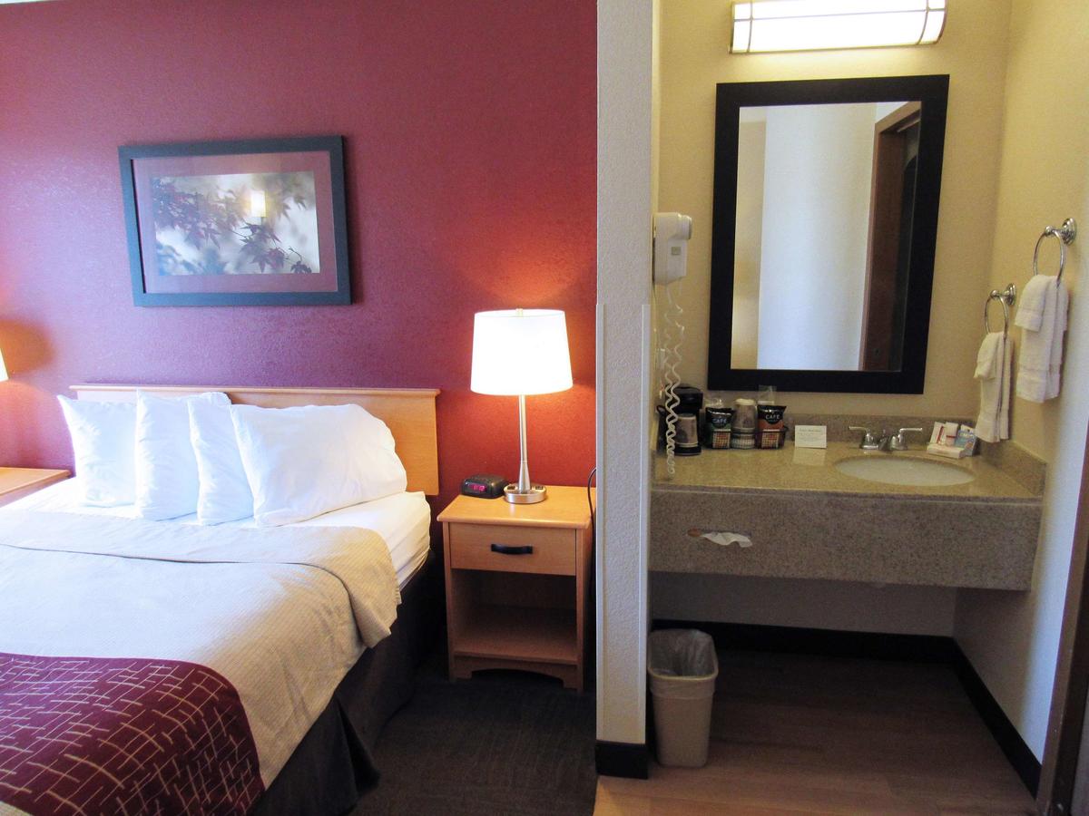 Red Roof Inn Fargo - I-94/Medical Center - thumb 21