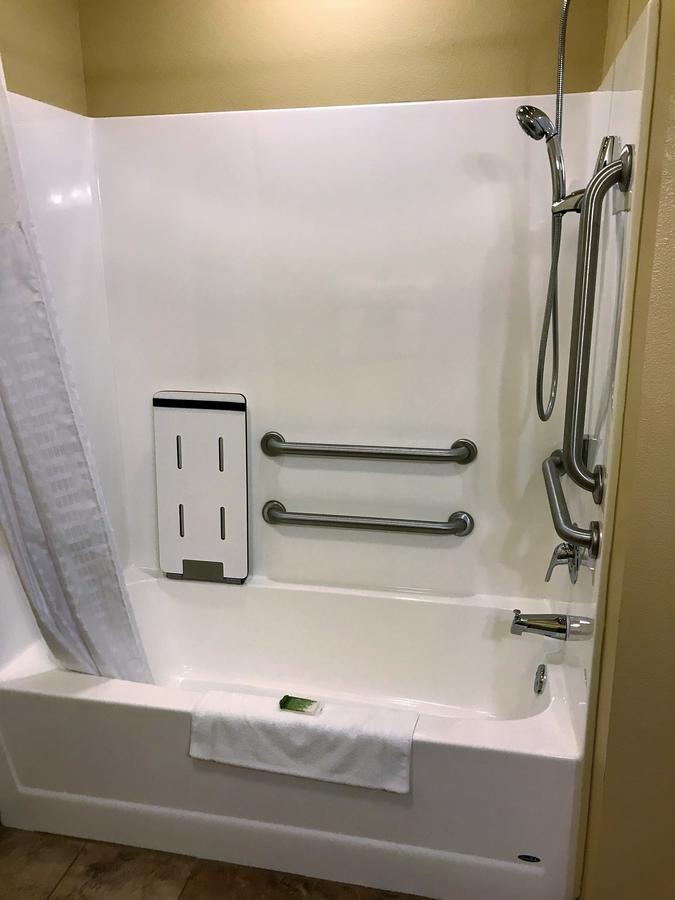 AmericInn By Wyndham Fargo Medical Center - thumb 1